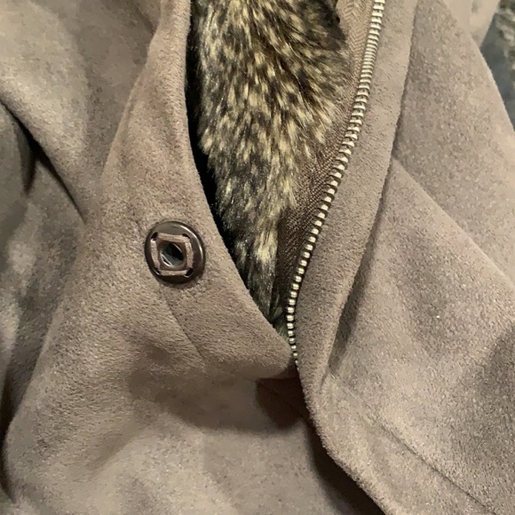 Suede & Fur Coat - Picture 8 of 8